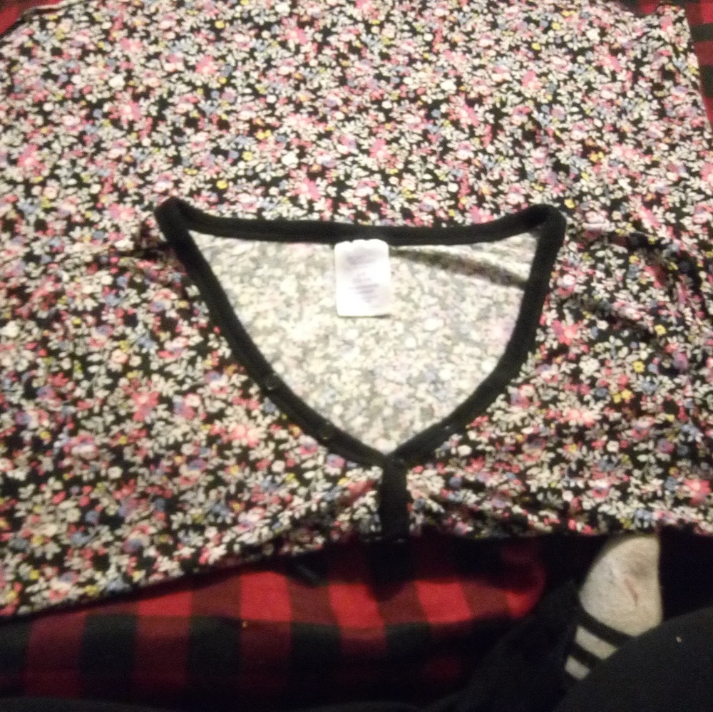 Shirt - Picture 4 of 4